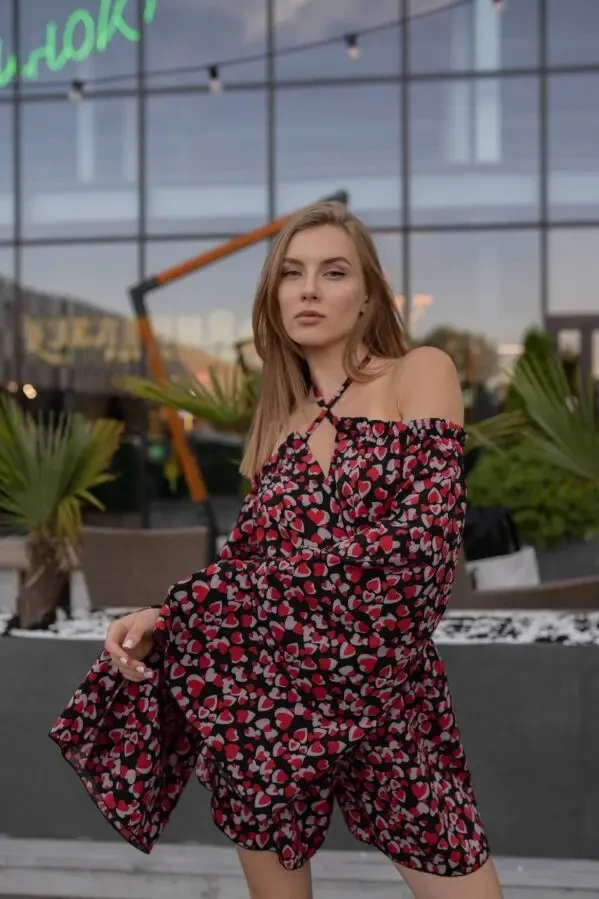 Продам новий костюм з шортиками 8