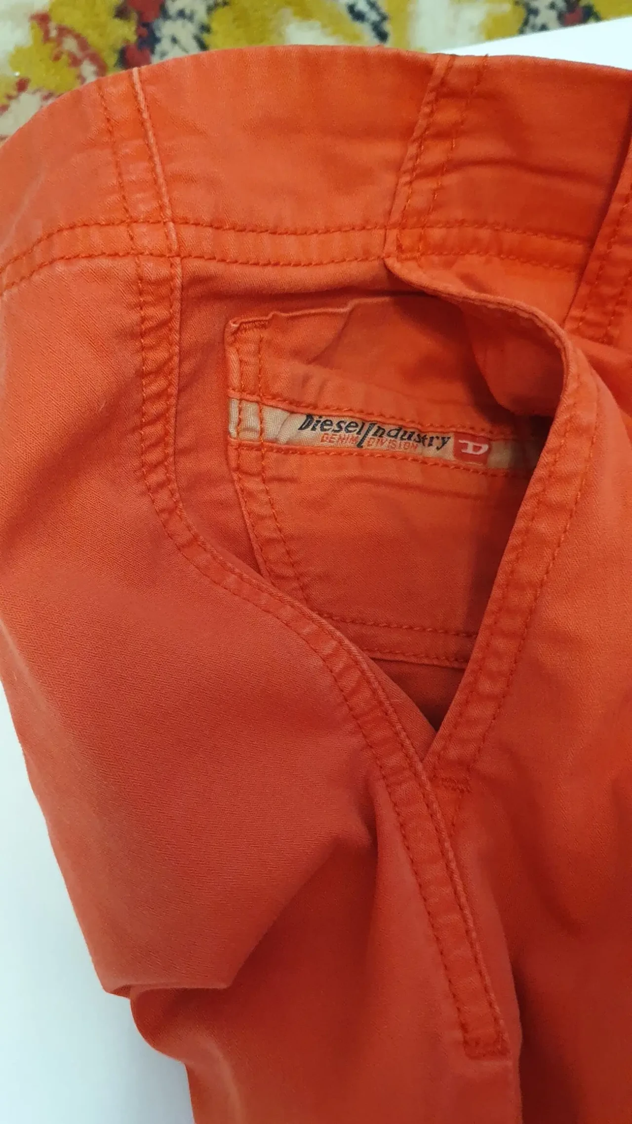 Яскраві вогняно-червоні стильні жіночі штани чінос Diesel 7