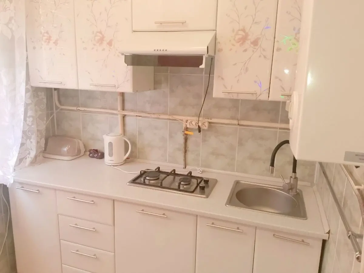 2кімнатна квартира з ремонтом, меблями і технікою на Червоному мосту 9