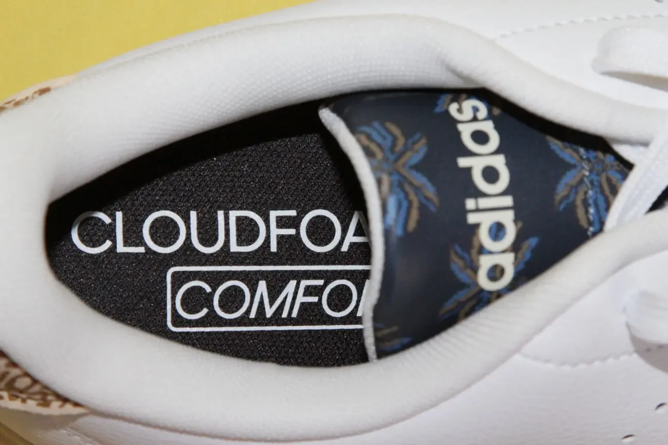 Кроссовки женские Adidas, размер 42 8