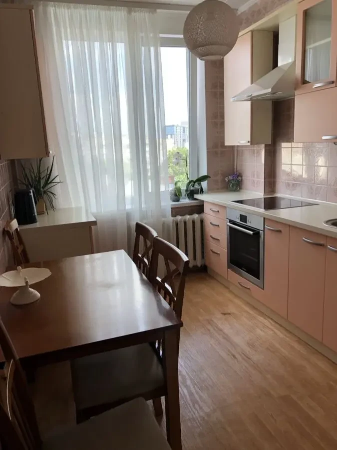 Продам 2 кімн. на Вернадського. 7