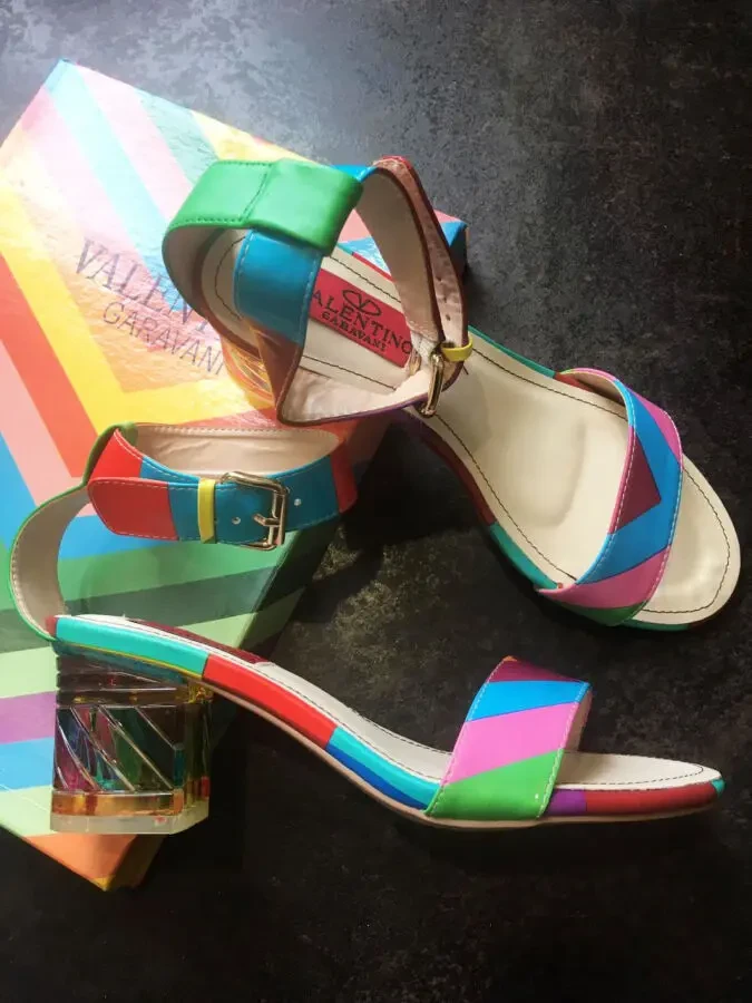 Яскраві Босоніжки Valentino 10