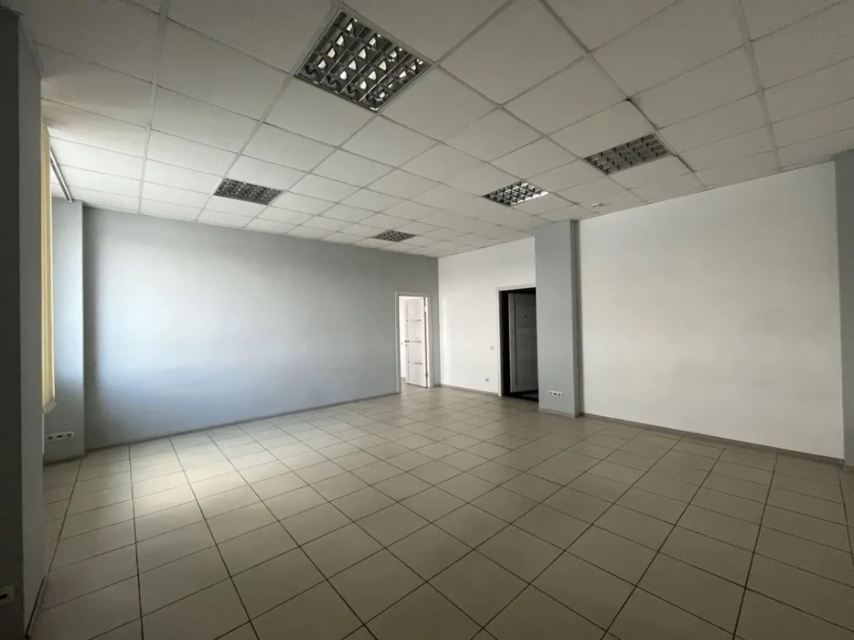 Оренда офісу, приміщення 82 м2, метро Бориспільська, Дарницький р-н