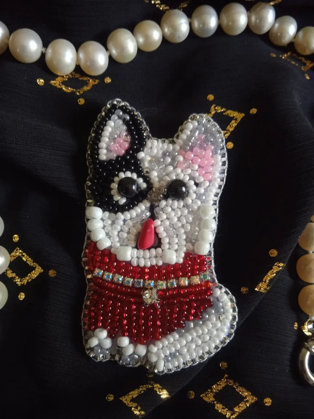 Продам брошки з бісеру 7