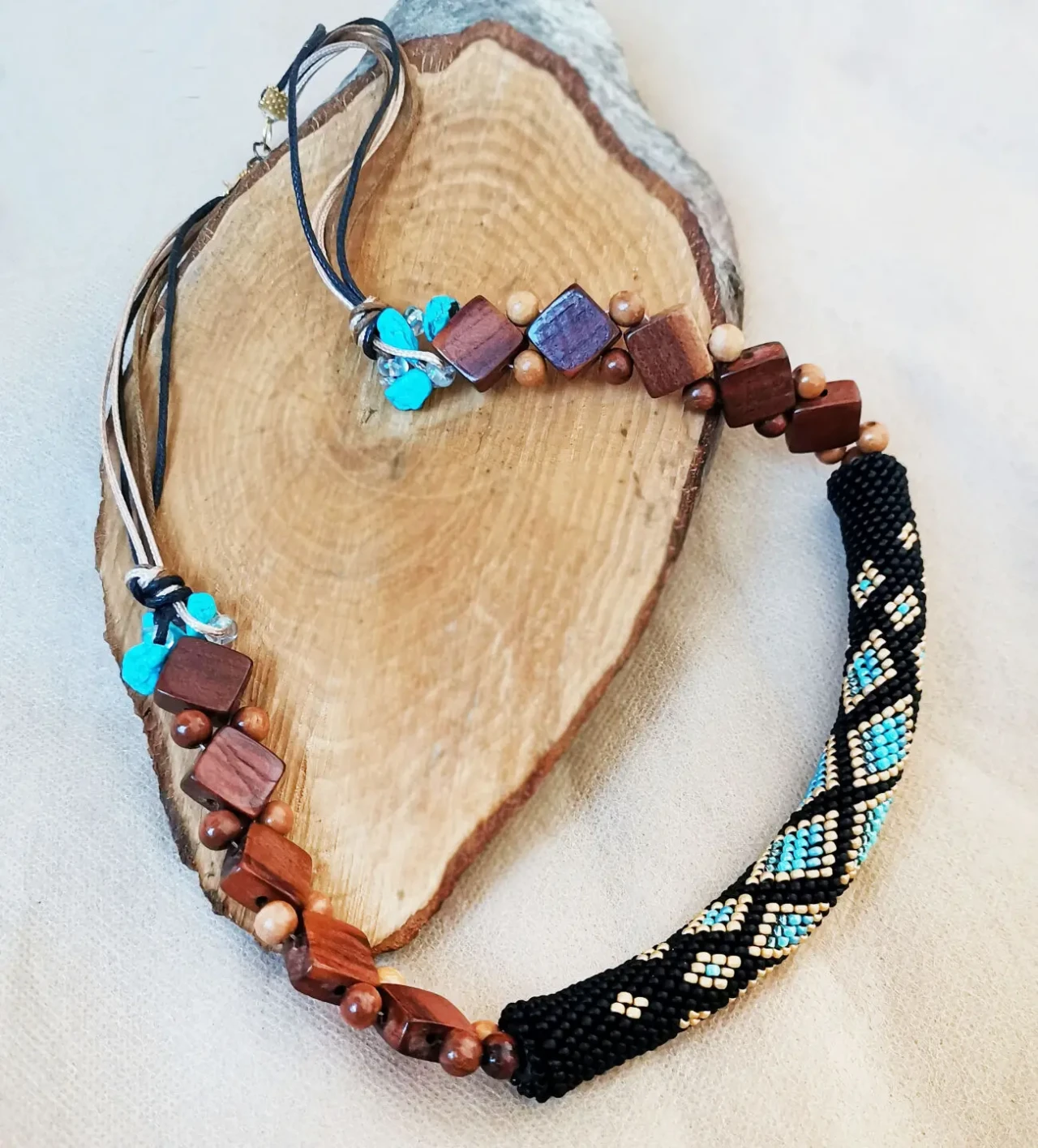 Прикраса із бісеру кольє-джгут Блюз 4