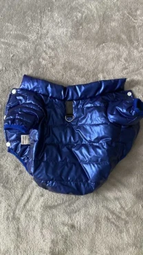 Жилетка на кнопках