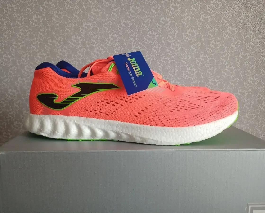 Нові кросівки Joma R-4000 (марафонки)