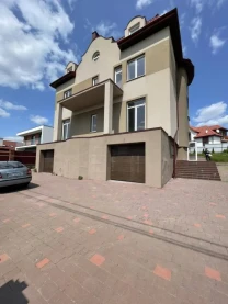 Продається 2-х кімнатна квартира у с.Солонка (Львівська область)