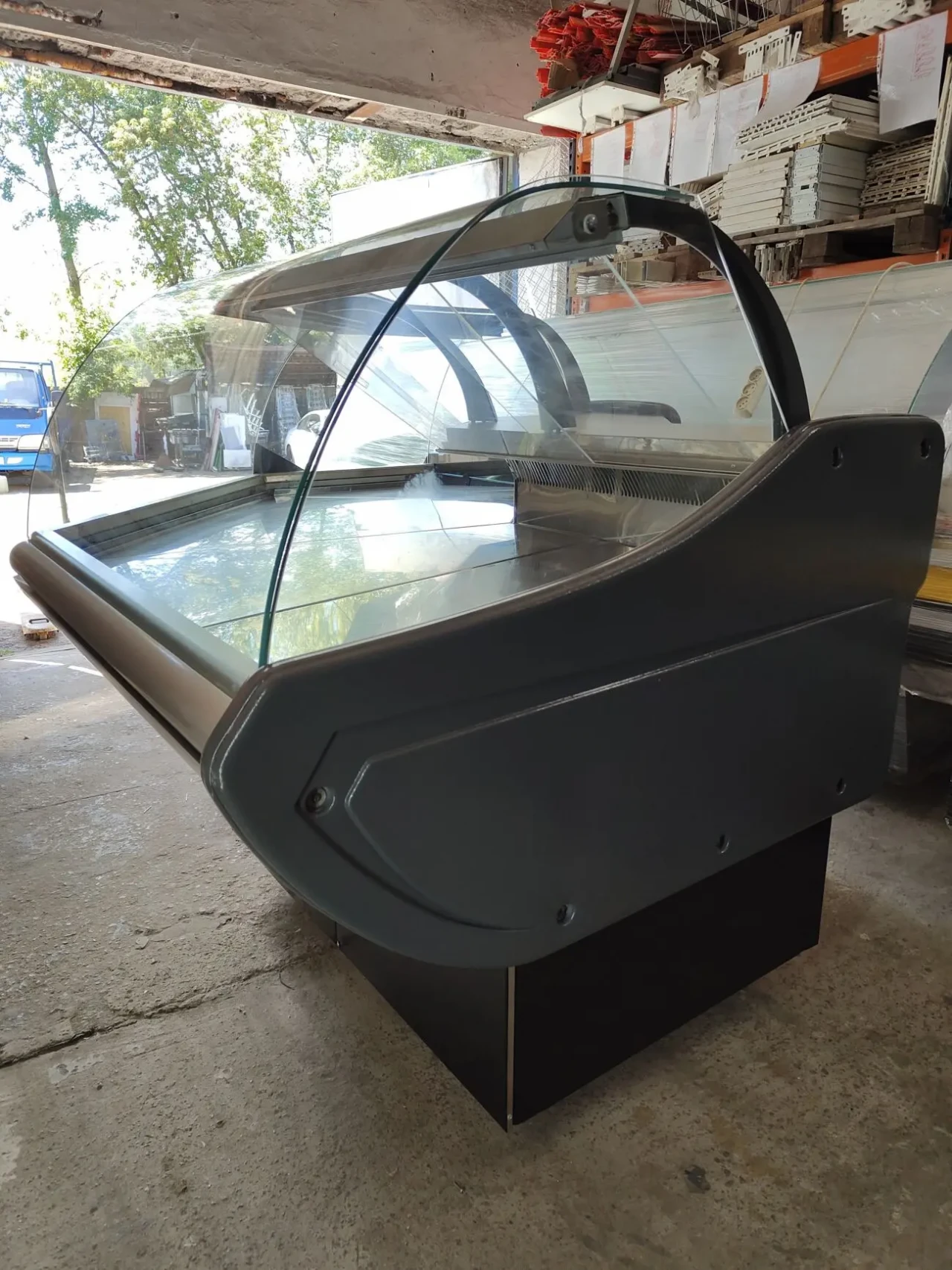 Холодильна вітрина кутова, холодильний прилавок кут