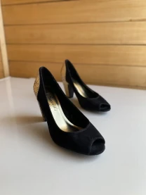 Стильні чорні замшеві туфлі Peacocks, 38 розмір