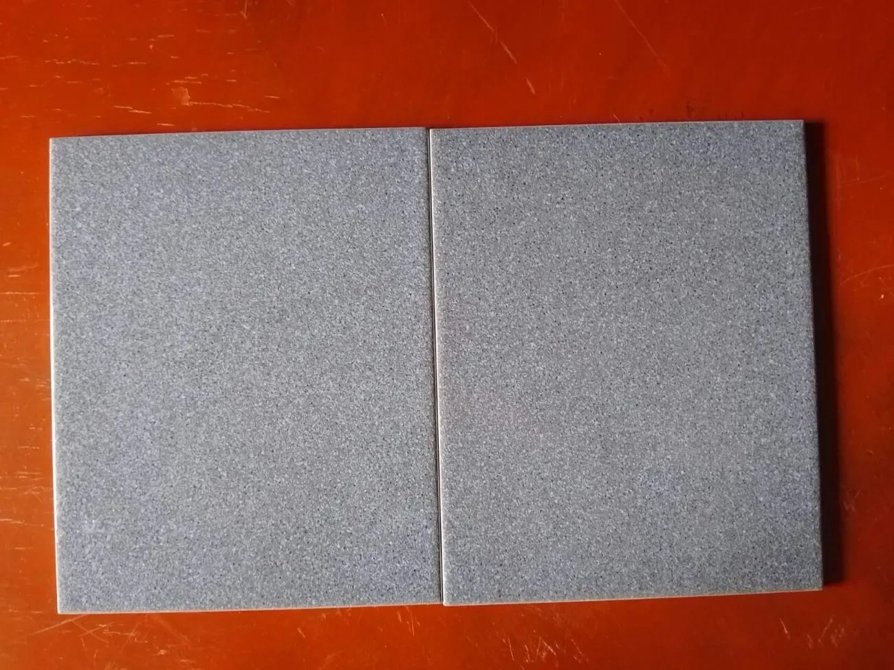 Плитка серая 20х25 см, для стен, глянцевая