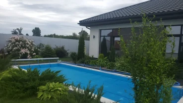 Продам сучасний будинок з банею та басейном. Погреби, масив Висока