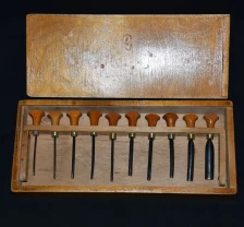 Набор для резьбы по дереву