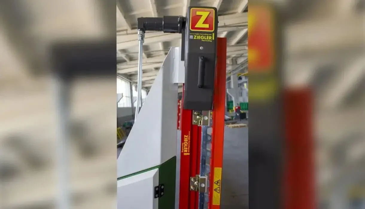 Ріпаковий стіл 3