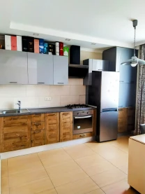 Продається квартира хорошим ремонтом в с.Чубинське поряд з  Києвом.