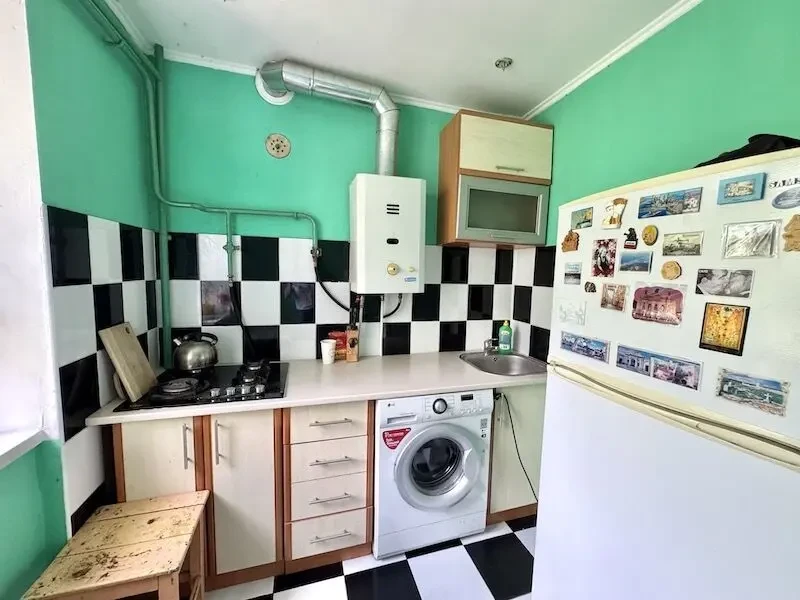 Продам 2 кімн, вул. Південнопроектна, 18. Одеська 2