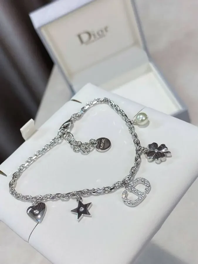 Сережки Dior 5