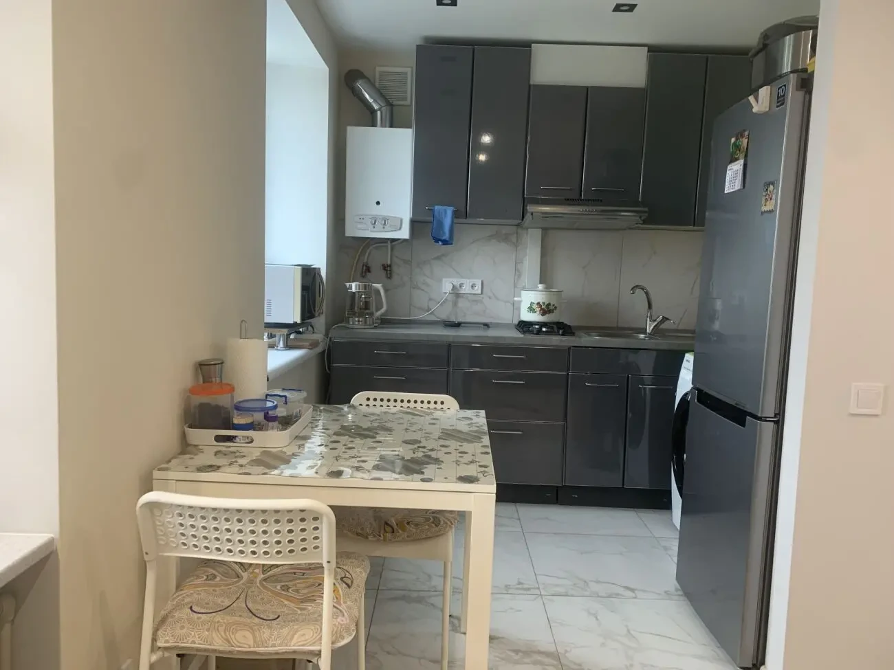 У продажу 1 кімнатна квартира 4