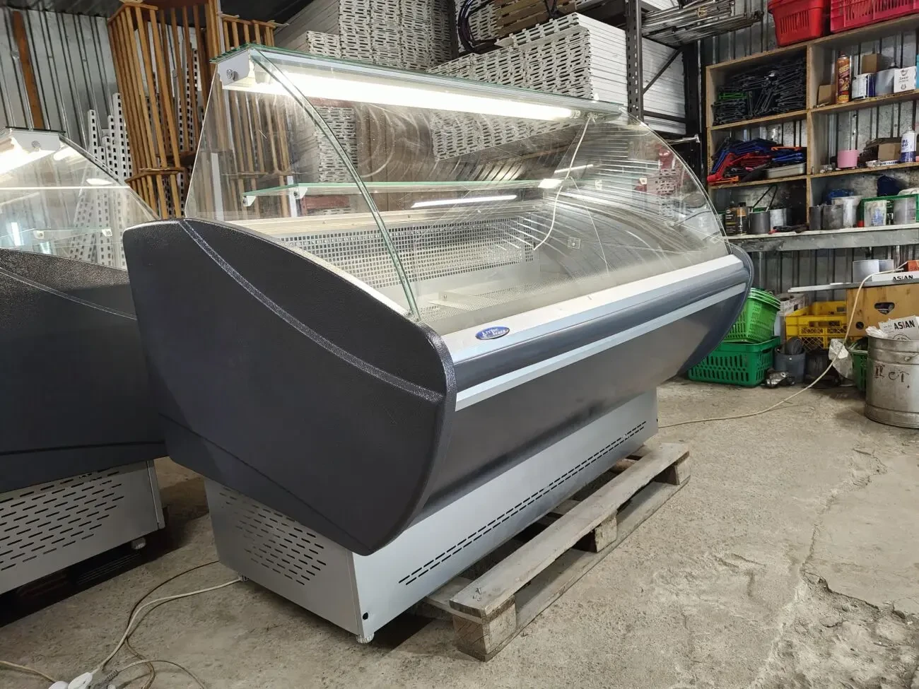 Холодильна вітрина Кароліна 1,6 м бу, холодильний прилавок бу 6