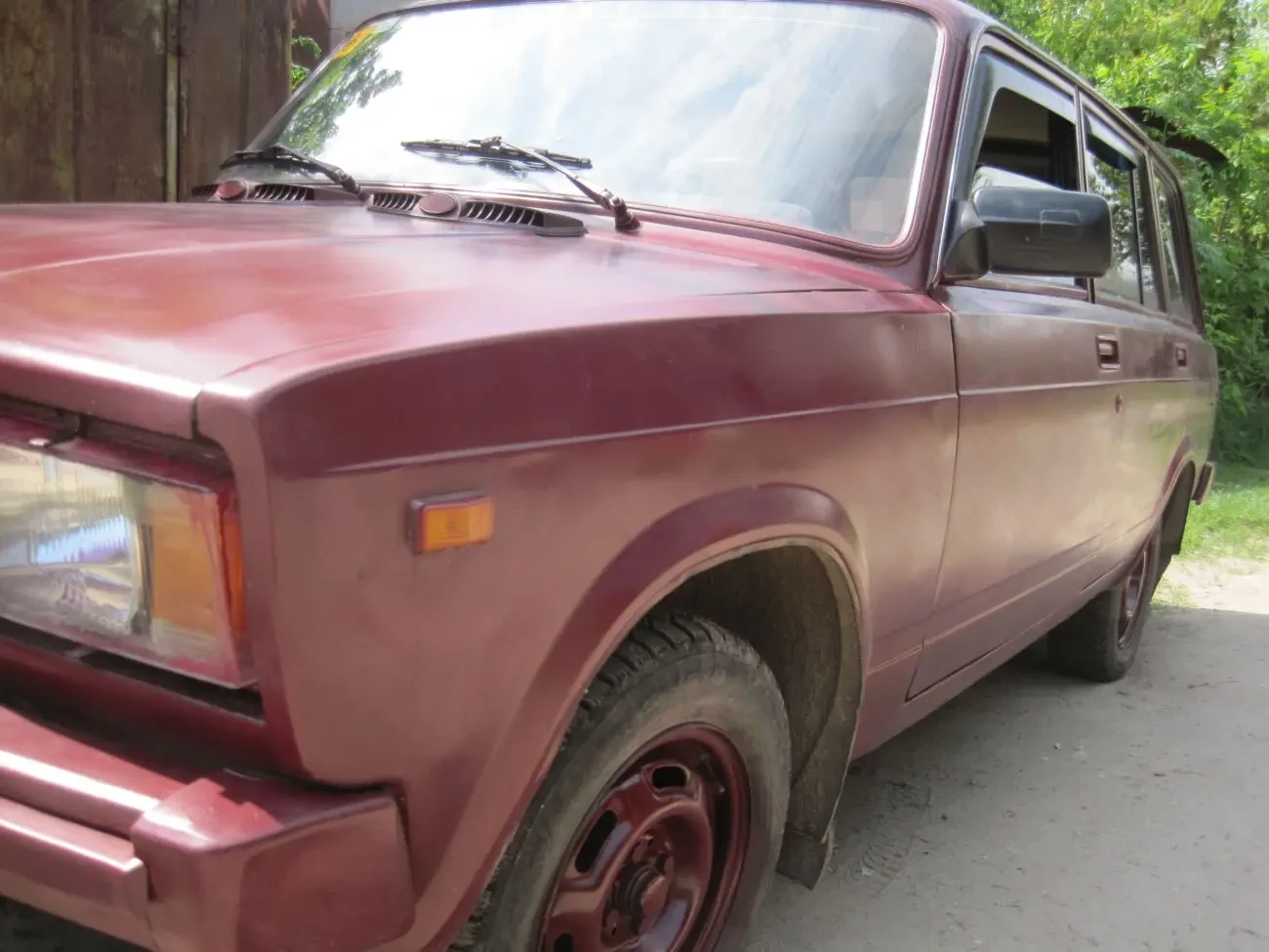 продаеться машина -2104 универсал 3