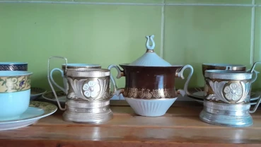 Красивый подстаканник с цветами. Ретро