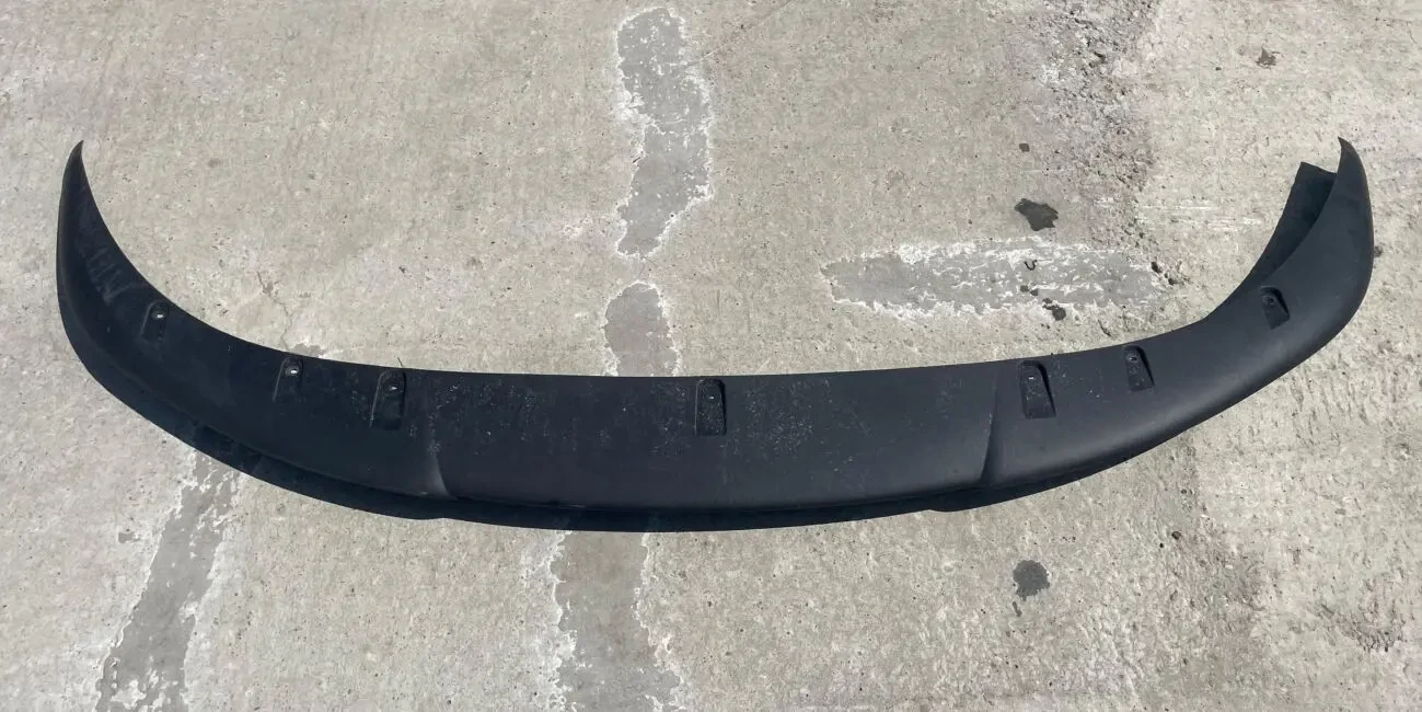 Porsche Taycan Спойлер 9J1807541OK1