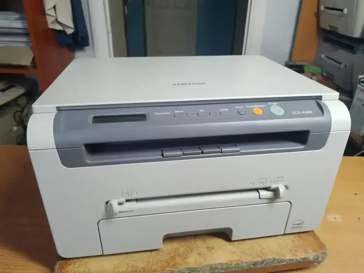 Лазерное МФУ Samsung SCX-4200 (принтер/сканер/копир)