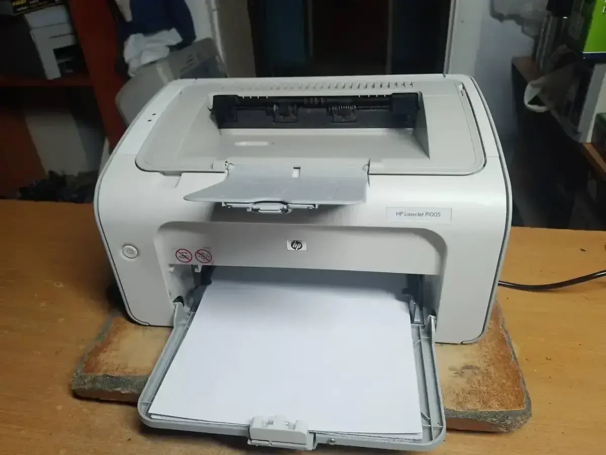 Лазерный принтер HP LaserJet P1005