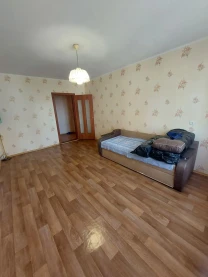 Продається  1-кімнатна квартира Осокорки Срочно