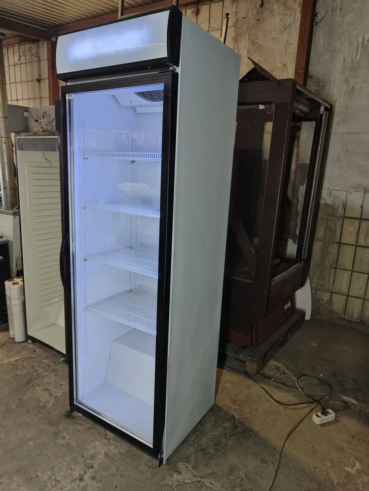 Холодильна шафа вітрина, холодильна вітрина Ice Stream, холодильна 5