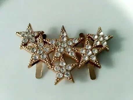 Брошка декоративное украшение 6 звезд камни стразы