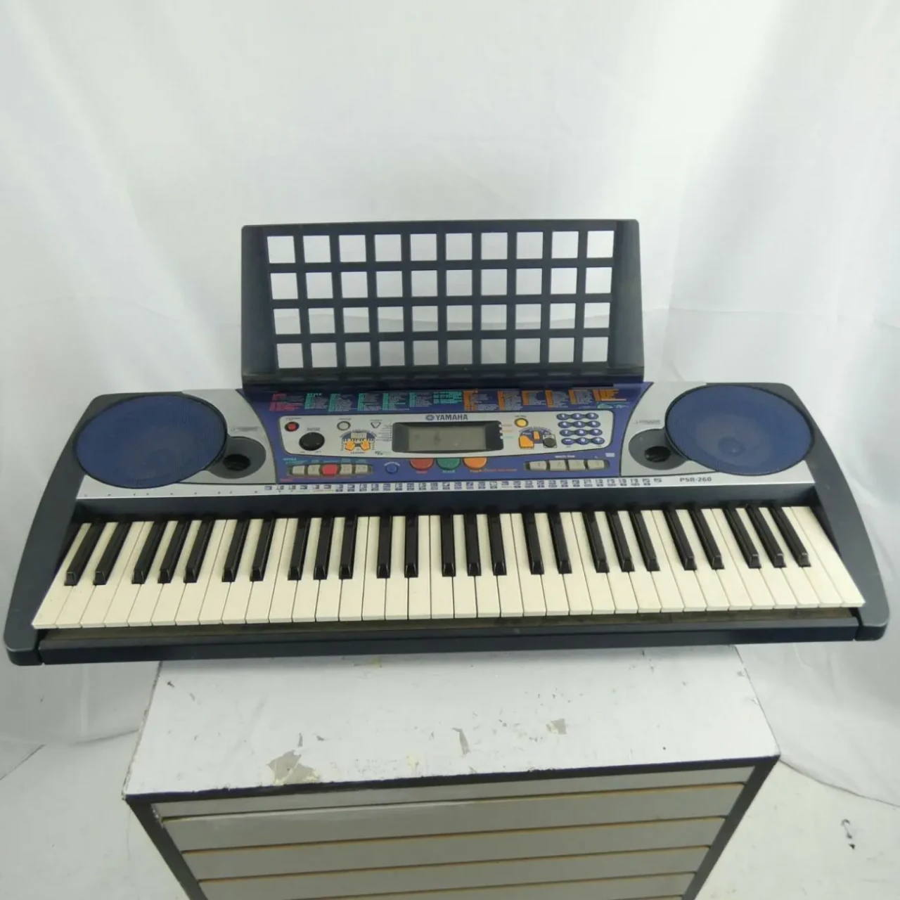 Yamaha PSR-260 СИНТЕЗАТОР