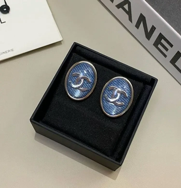 Сережки Chanel 6