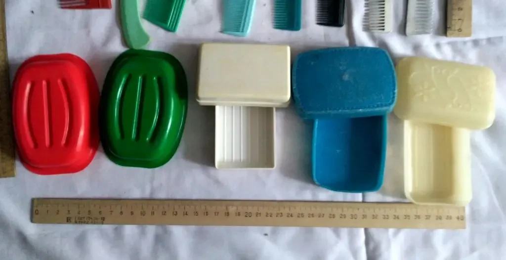 Расческа Расчески разной формы, цвета, Мыльницы, подставки 9