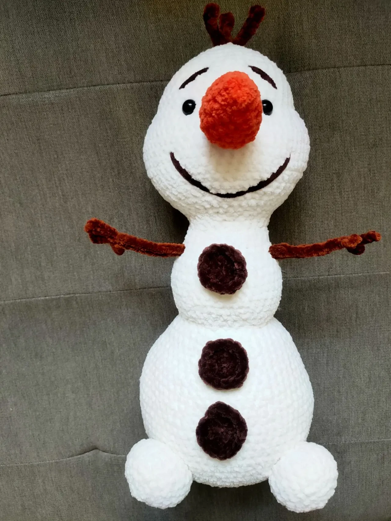 М'яка іграшка в'язана сніговик Олаф 45 см Холодне серце ручна робота 4