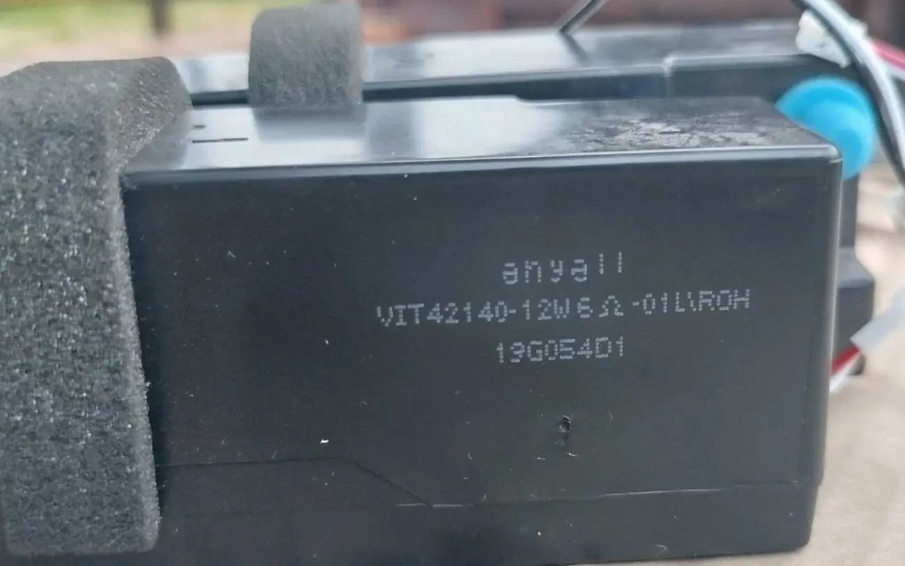 динаміки для Hisense H55B7300 2