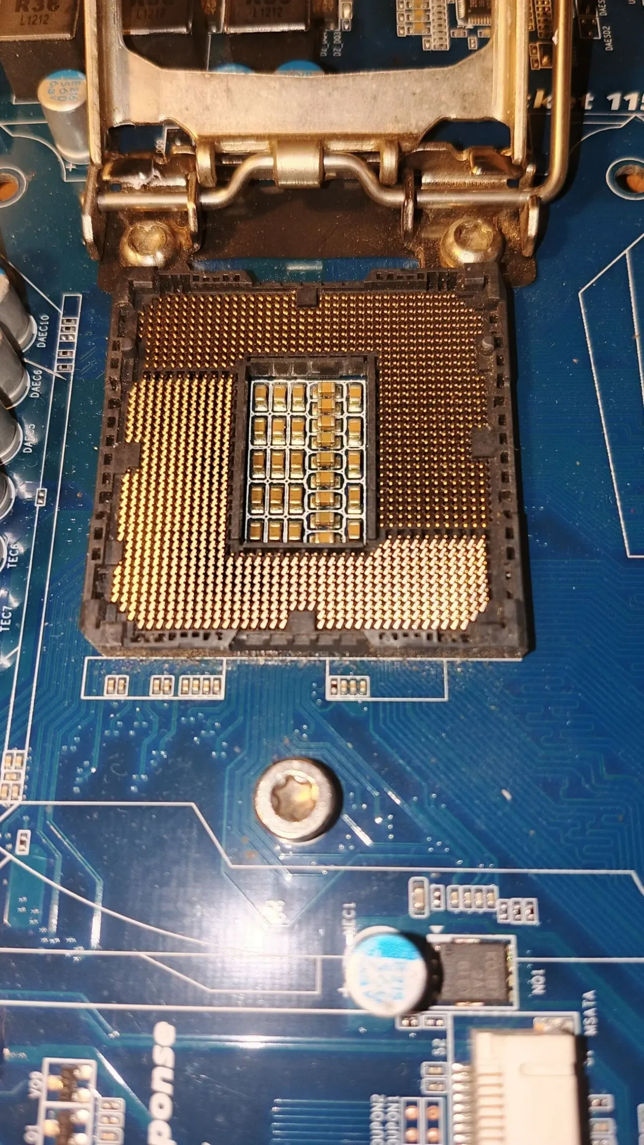 Материнська плата Gigabyte GA-Z77-D3H (s1155,Z77) (УЦЕНКА-ЧИТАТЬ ТЕКСТ 2