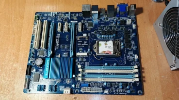 Материнська плата Gigabyte GA-Z77-D3H (s1155,Z77) (УЦЕНКА-ЧИТАТЬ ТЕКСТ