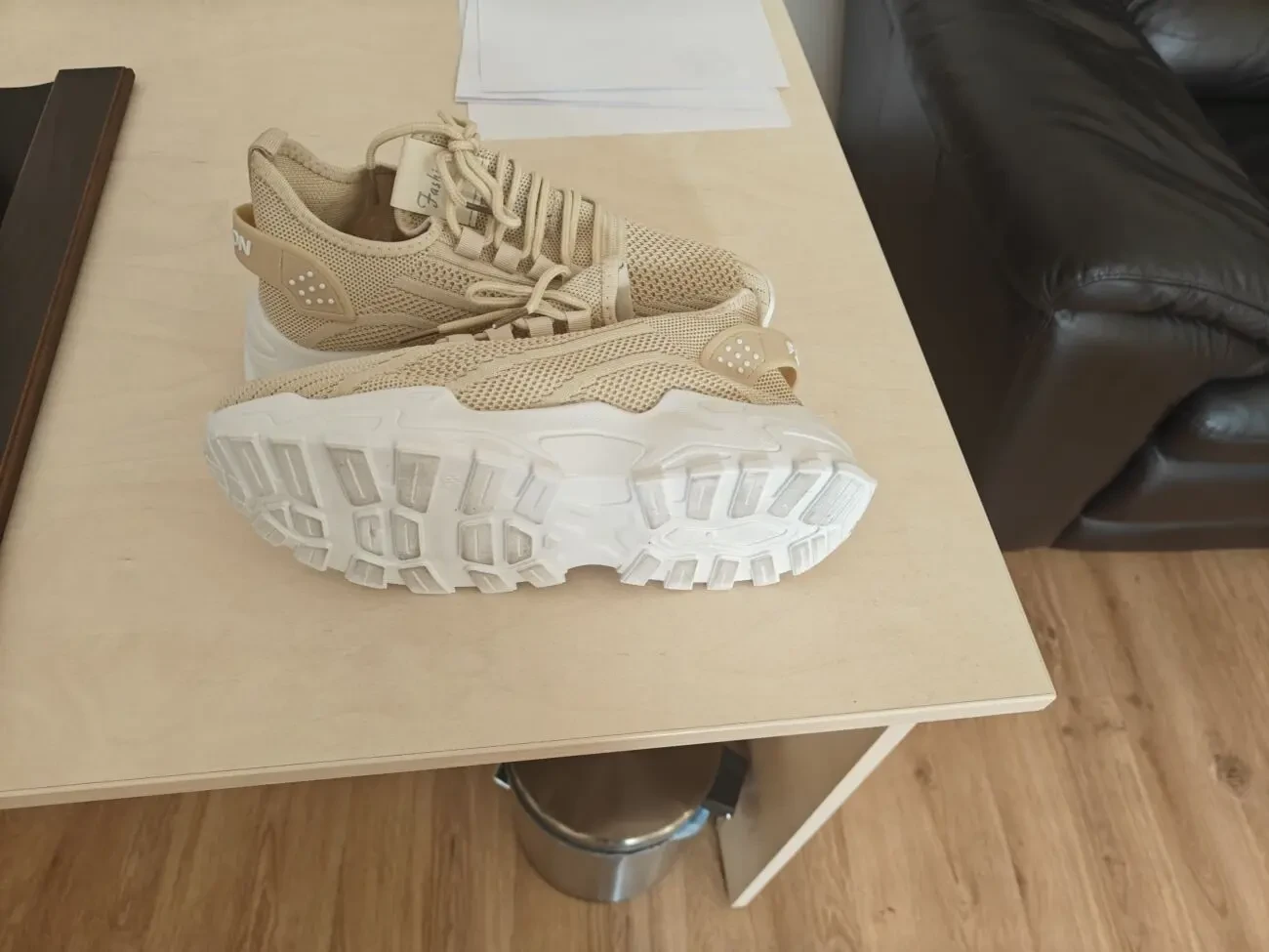 Жіночі кросівки 3