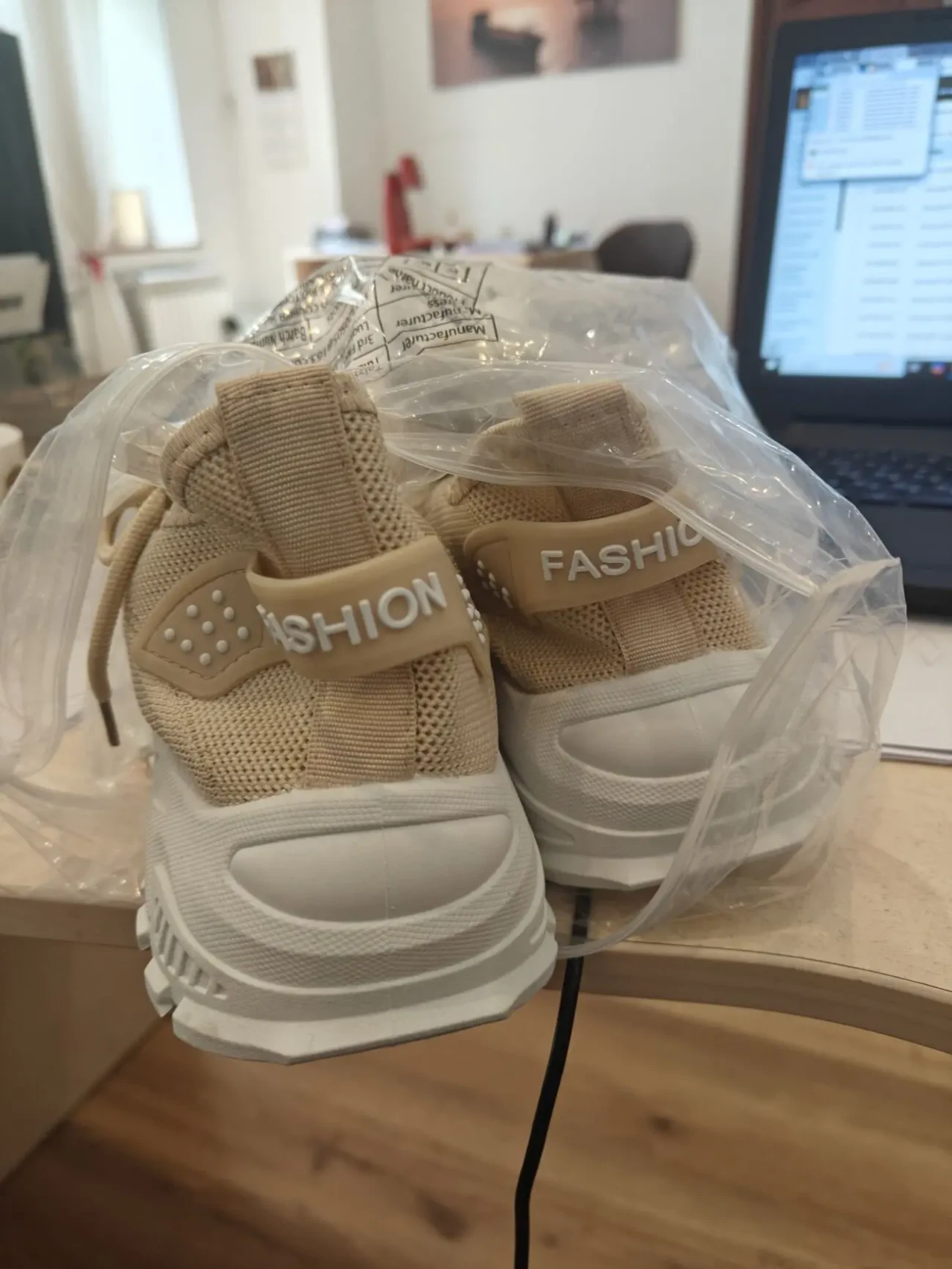 Жіночі кросівки 2