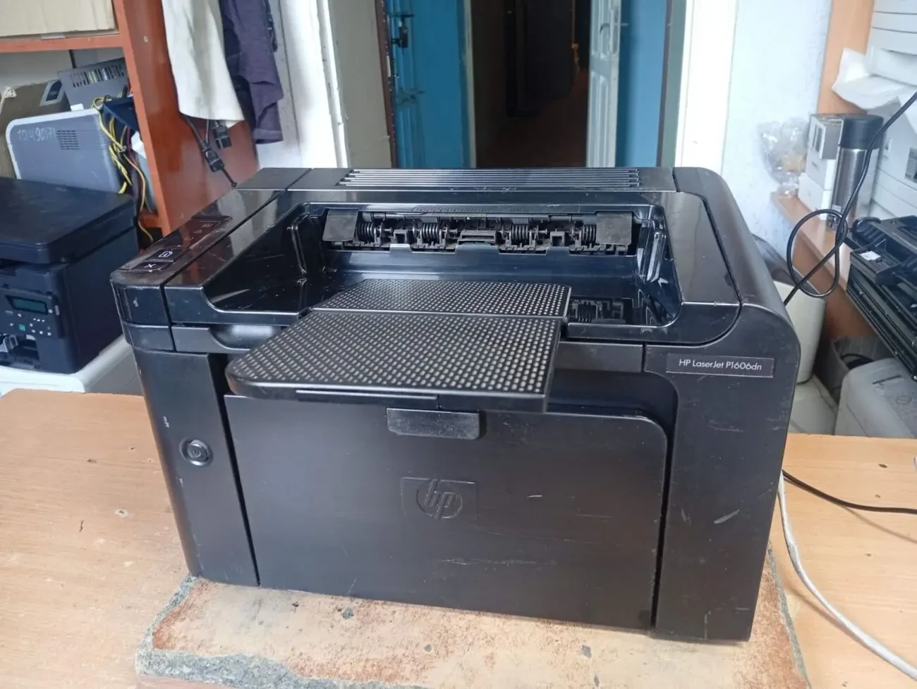 Лазерный принтер HP LaserJet Р1606dn