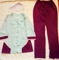 Медицинский костюм ж. иксС с фиолетовая штаны, зеленая блуза, шапочка