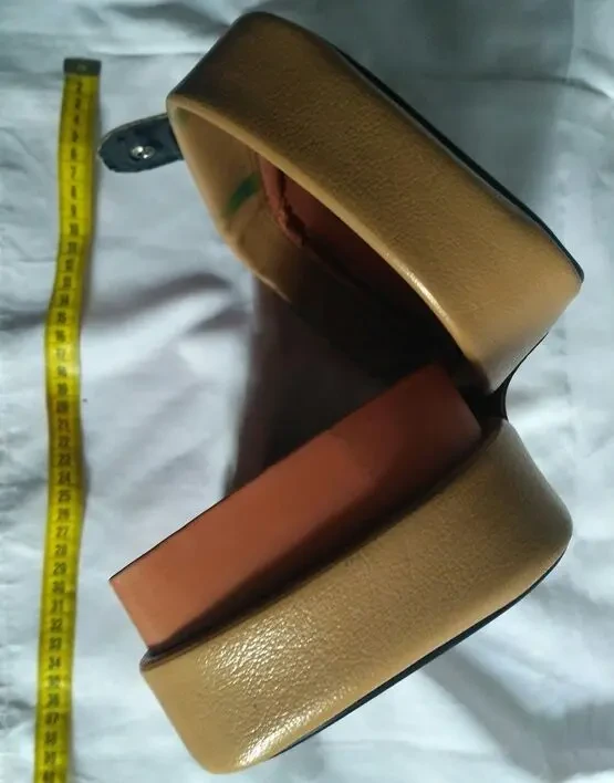 Автомобильная аптечка  прочная большая и  малая 4