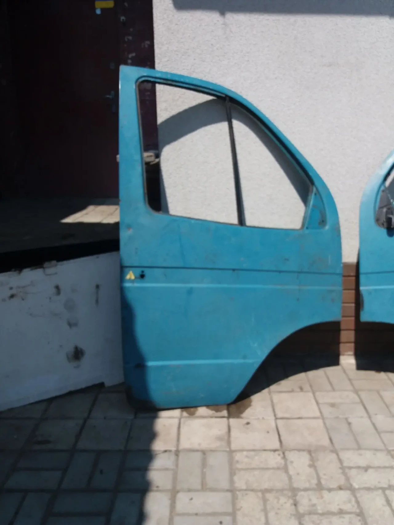 продам двери  газель 2