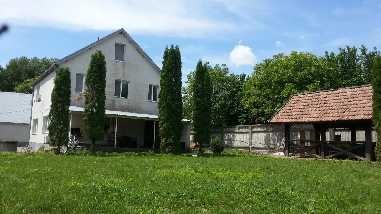 Продаж будинка