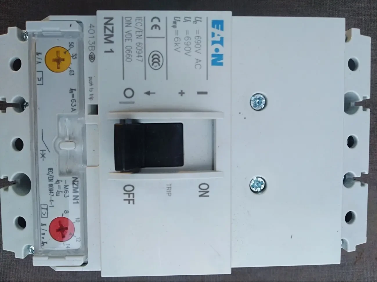 Продам автоматичний вимикач EATON NZMN1-M63 63A. 3