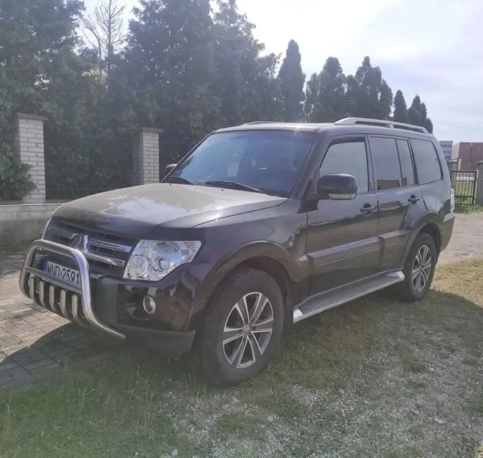 Mitsubishi Pajero 2