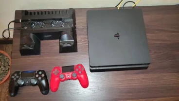 Продам Play Station 4 Slim 1Tb