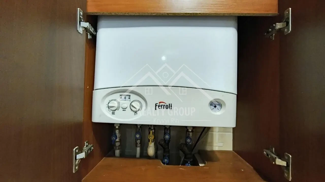 продаж 2к квартири з автономним опаленням ЄВідновлення 10