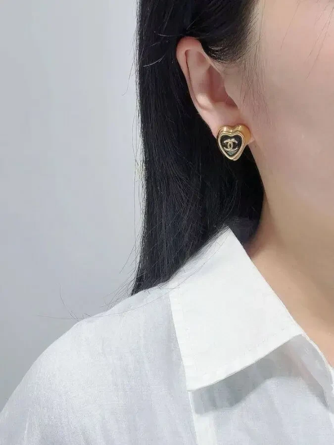 Сережки Chanel 8